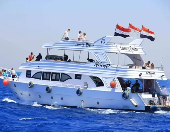 Sharm El Sheikh By Night Dinner On Yacht With Belly Dancer show