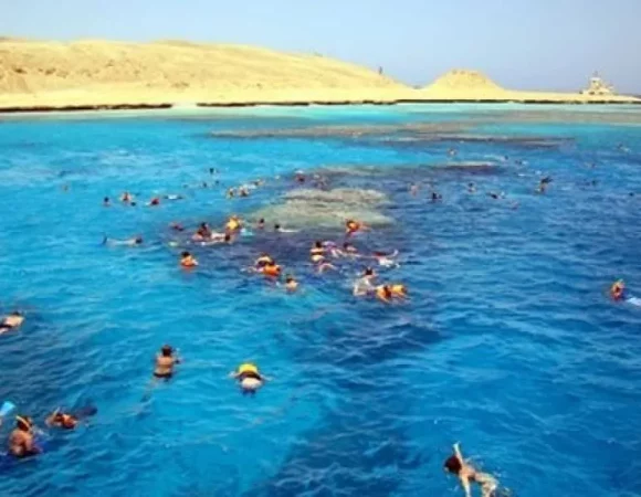 BUDGET Snorkeling Trip to Giftun Island